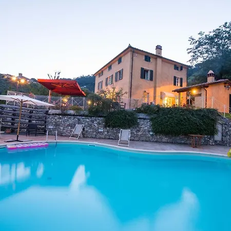 Casolare Dei Colli Bed & Breakfast 2*