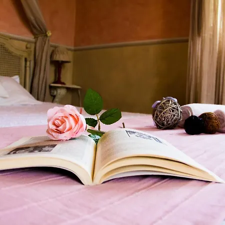 Casolare Dei Colli Bed & Breakfast 2*